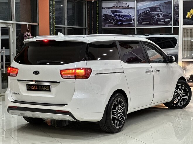 Kia Carnival 2015, 245,000 km - 2.2 l - Bakı