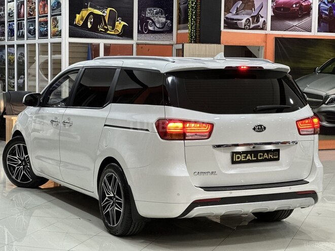 Kia Carnival 2015, 245,000 km - 2.2 l - Bakı