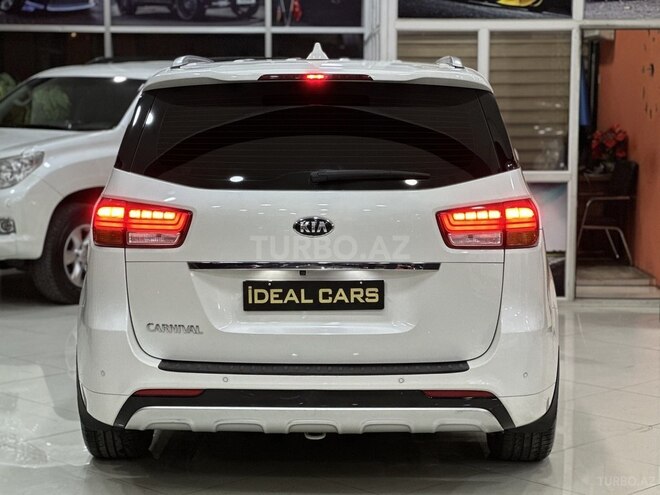 Kia Carnival 2015, 245,000 km - 2.2 l - Bakı