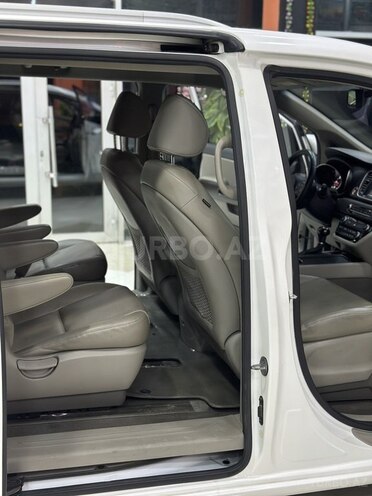 Kia Carnival 2015, 245,000 km - 2.2 l - Bakı