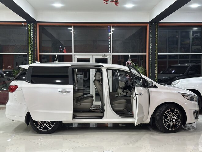 Kia Carnival 2015, 245,000 km - 2.2 l - Bakı