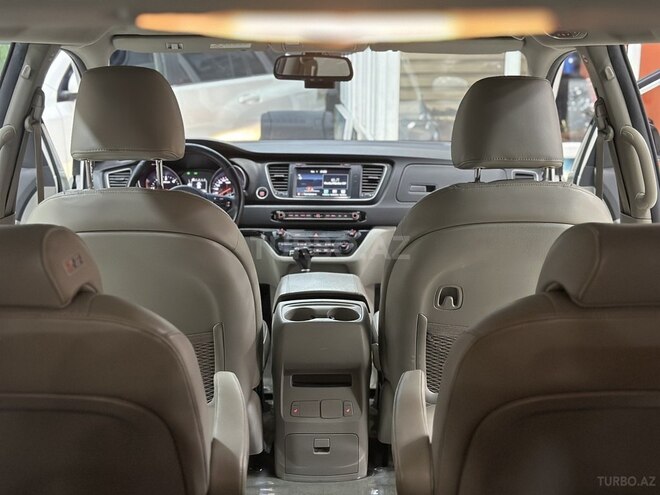 Kia Carnival 2015, 245,000 km - 2.2 l - Bakı