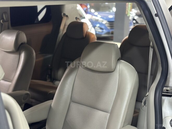 Kia Carnival 2015, 245,000 km - 2.2 l - Bakı