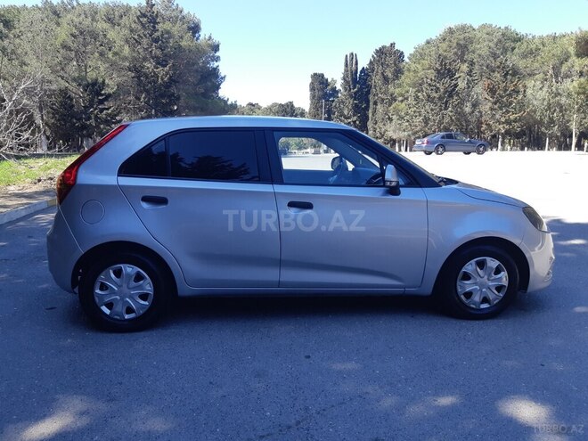 MG 3 2011, 179,800 km - 1.3 l - Sumqayıt
