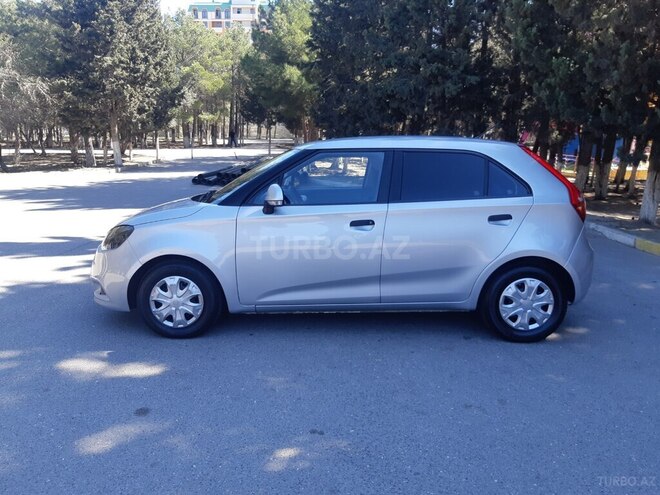 MG 3 2011, 179,800 km - 1.3 l - Sumqayıt
