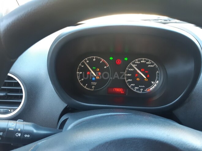 MG 3 2011, 179,800 km - 1.3 l - Sumqayıt