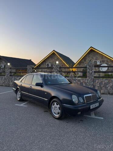 Mercedes E 200 1997, 453,000 km - 2.0 l - Bakı