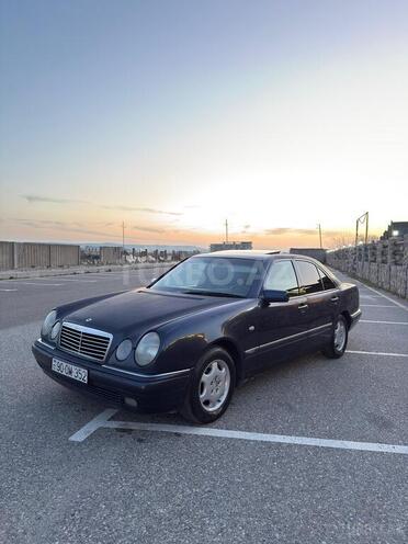 Mercedes E 200 1997, 453,000 km - 2.0 l - Bakı