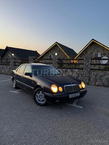 Mercedes E 200 1997, 453,000 km - 2.0 l - Bakı