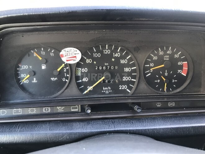Mercedes 190 1992, 297,000 km - 2.0 l - Bakı