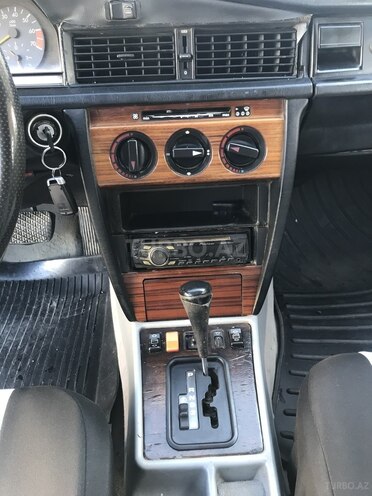 Mercedes 190 1992, 297,000 km - 2.0 l - Bakı