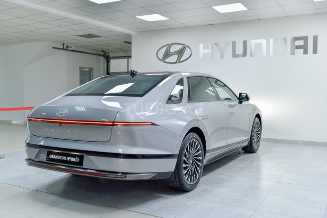 Hyundai Azera-23