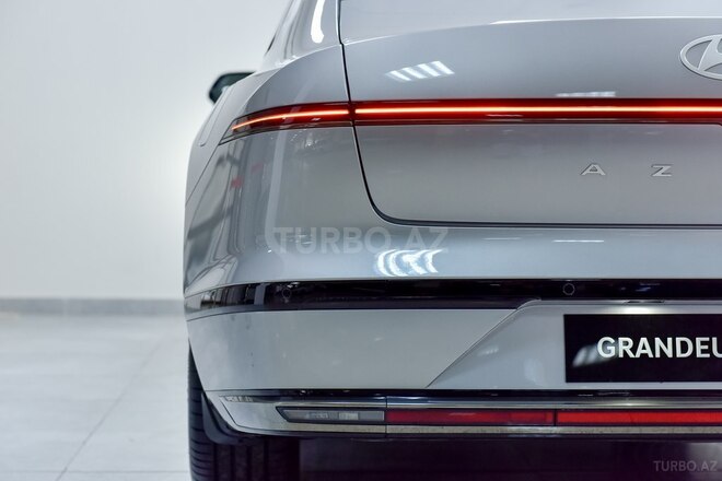 Hyundai Azera-21