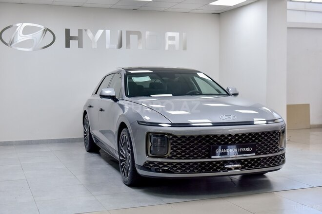 Hyundai Azera-11
