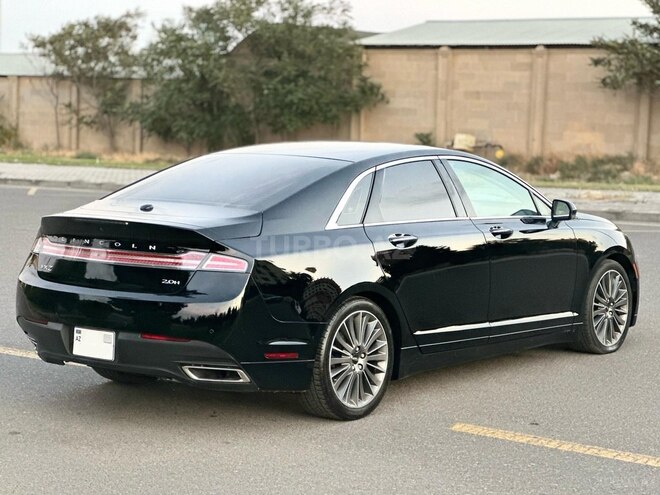 Lincoln MKZ-15