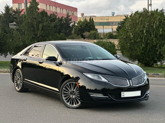 Lincoln MKZ-4