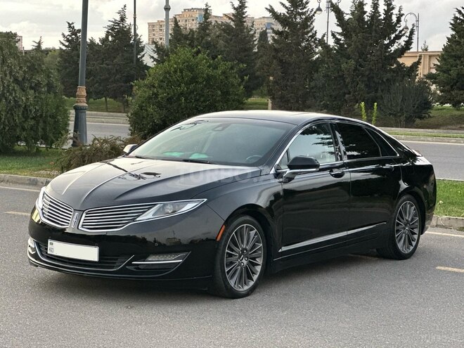 Lincoln MKZ-3