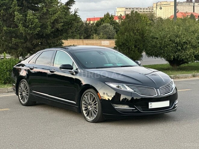 Lincoln MKZ-12