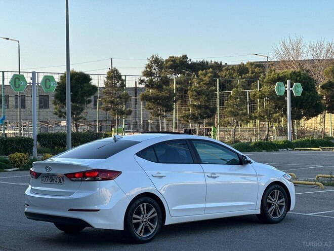 Hyundai Elantra 2017, 114,000 km - 2.0 л - Bakı