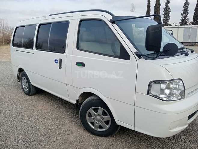 Kia Pregio 2004, 237,000 km - 2.7 l - Salyan