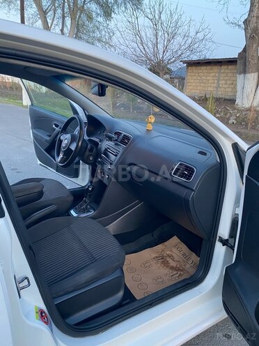 Volkswagen Polo 2012, 218,000 km - 1.6 л - Bakı