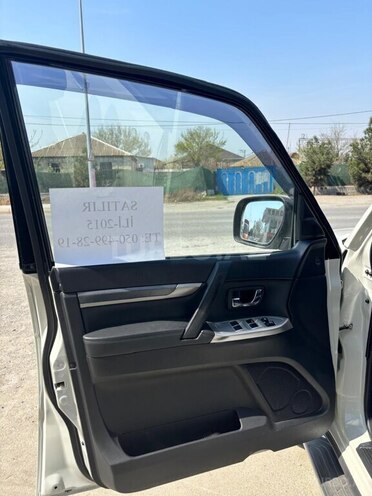 Mitsubishi Pajero 2015, 250,000 km - 3.0 л - Yevlax