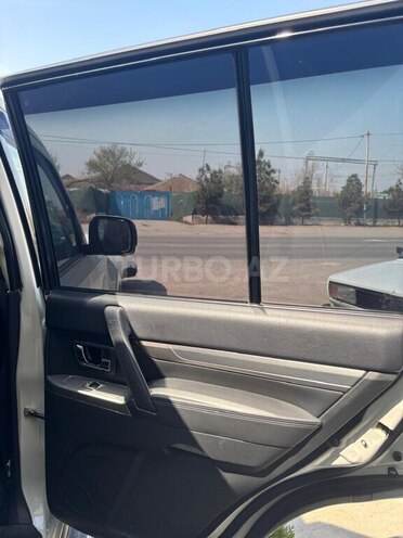 Mitsubishi Pajero 2015, 250,000 km - 3.0 л - Yevlax