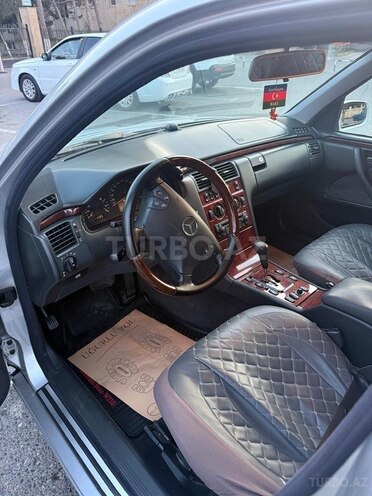 Mercedes E 240 1999, 350,000 km - 2.4 l - Bakı