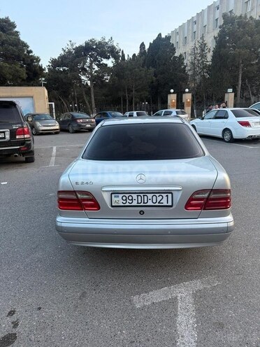 Mercedes E 240 1999, 350,000 km - 2.4 l - Bakı