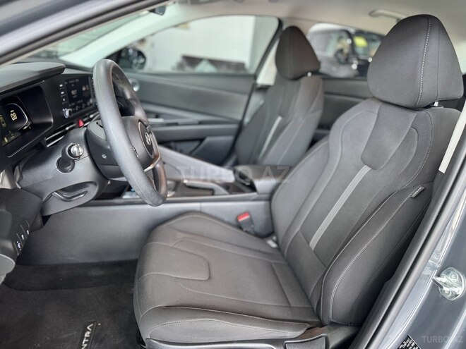 Hyundai Elantra-7