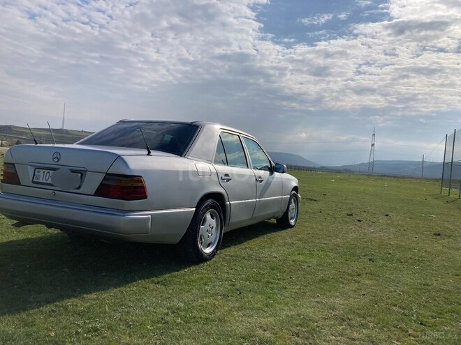 Mercedes E 200 d 1994, 584,000 km - 2.0 l - Siyəzən