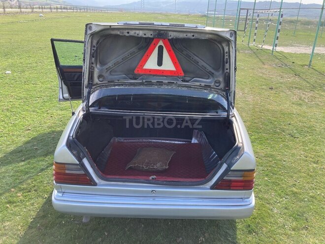 Mercedes E 200 d 1994, 584,000 km - 2.0 l - Siyəzən