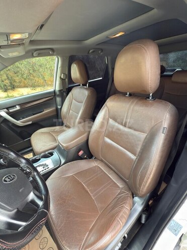 Kia Sorento-7