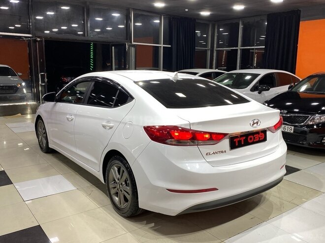 Hyundai Elantra 2018, 137,000 km - 2.0 л - Sumqayıt