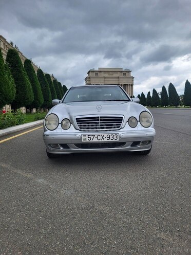 Mercedes E 240 2000, 374,744 km - 2.4 l - Gəncə