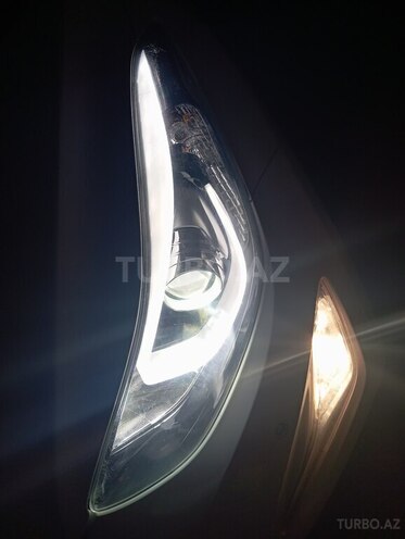 Hyundai Avante 2015, 210,000 km - 1.6 l - Bakı