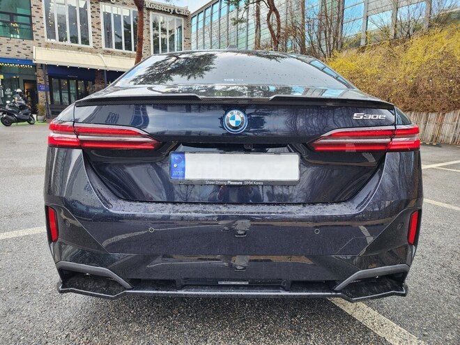 BMW 530e 2024, 5,500 km - 2.0 l - Bakı