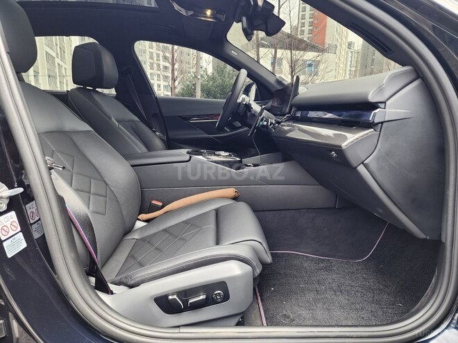 BMW 530e 2024, 5,500 km - 2.0 l - Bakı