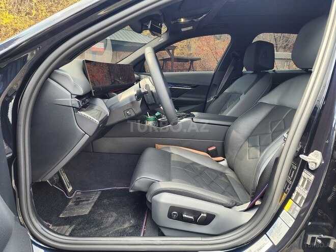 BMW 530e 2024, 5,500 km - 2.0 l - Bakı