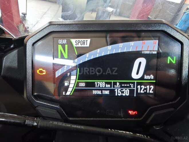 Kawasaki ZX-6R-13