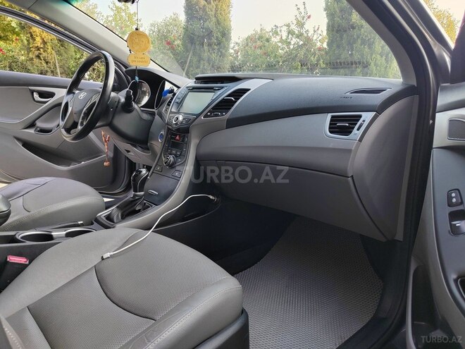 Hyundai Elantra 2015, 131,966 km - 1.8 l - Bakı