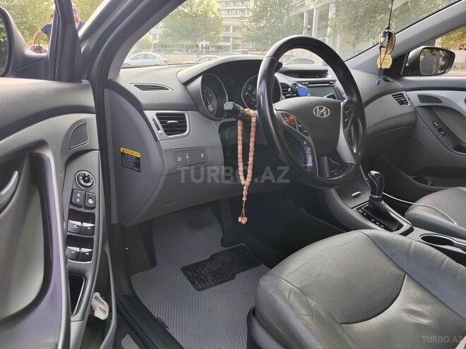Hyundai Elantra 2015, 131,966 km - 1.8 l - Bakı