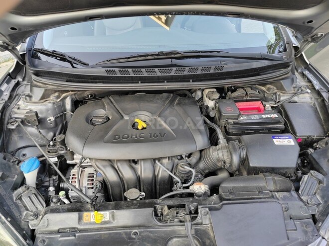 Hyundai Elantra 2015, 131,966 km - 1.8 l - Bakı