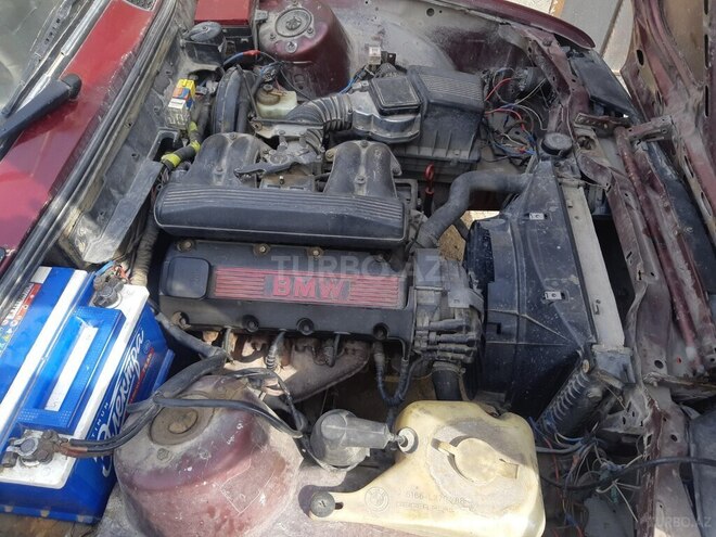 BMW 325 1988, 588,520 km - 2.5 л - Bakı
