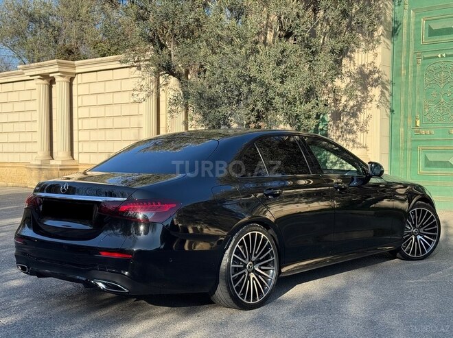 Mercedes E 300 e 2022, 61,800 km - 2.0 l - Bakı
