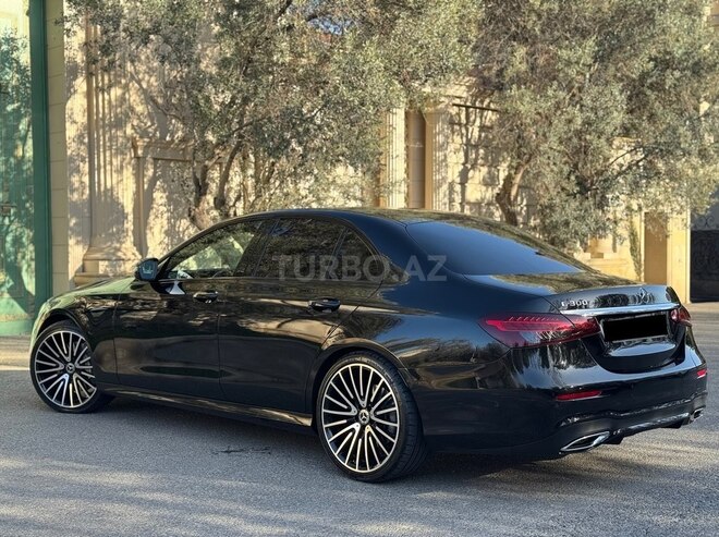 Mercedes E 300 e 2022, 61,800 km - 2.0 l - Bakı