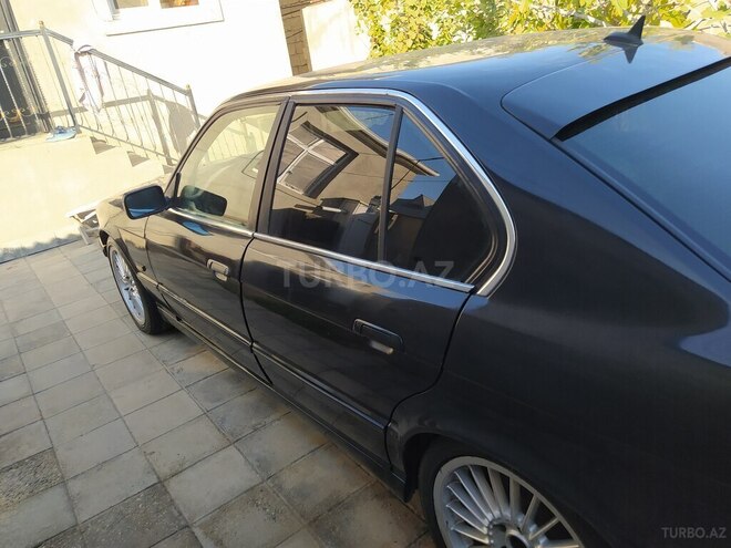 BMW 520 1995, 398,000 km - 2.0 l - Sumqayıt