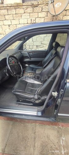 Mercedes E 220 d 1999, 435,456 km - 2.2 l - Bakı