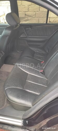 Mercedes E 220 d 1999, 435,456 km - 2.2 l - Bakı