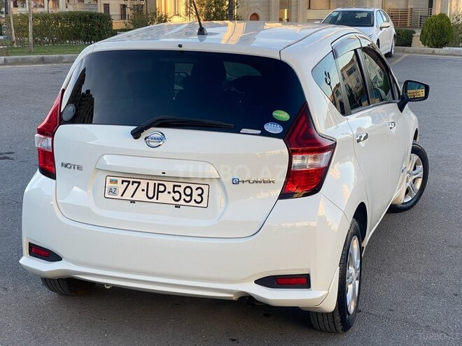 Nissan Note-5